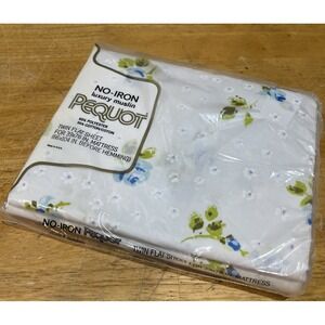 VTG Pequot Blue Rosebuds Sheet-Twin Flat Floral USA Cottage Garden